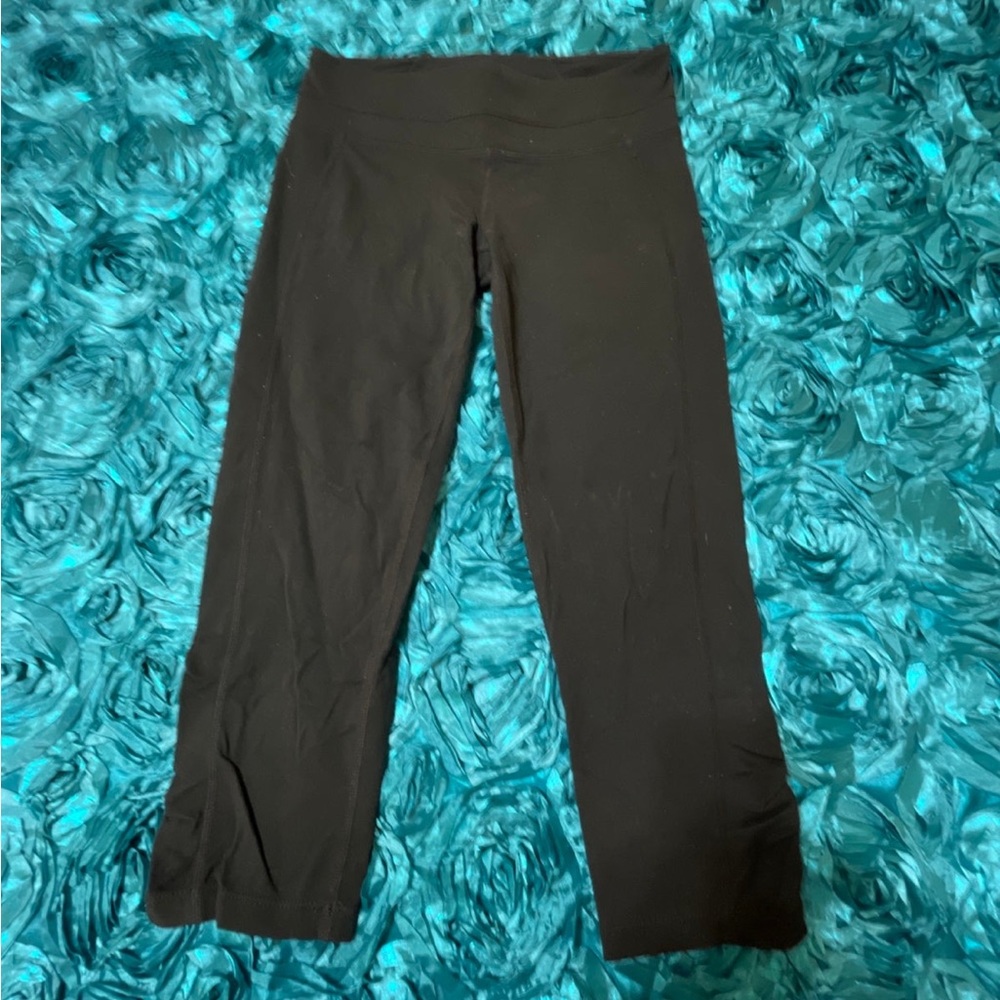 Athleta Scrunch Leg Capri Pants